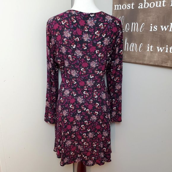 American Eagle Boho Floral Tassel Tie Dress - Picture 5 of 9